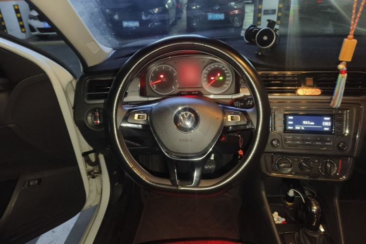 Used Volkswagen Santana 2016 1.6L Automatic Comfort Edition Steering Wheel