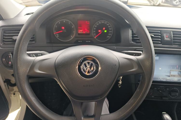 Used Volkswagen Santana 2016 1.6L Automatic Fashion Edition Steering Wheel