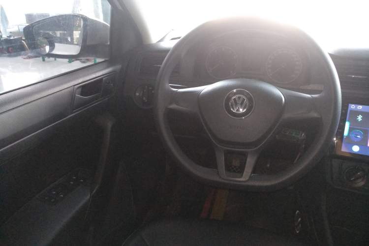 Used Volkswagen Santana 2016 1.6L Manual Fashion Edition Steering Wheel