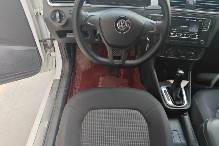 Used Volkswagen Santana 2016 1.6L Automatic Fashion Edition Steering Wheel