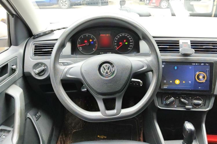 Used Volkswagen Santana 2016 1.6L Automatic Fashion Edition Steering Wheel