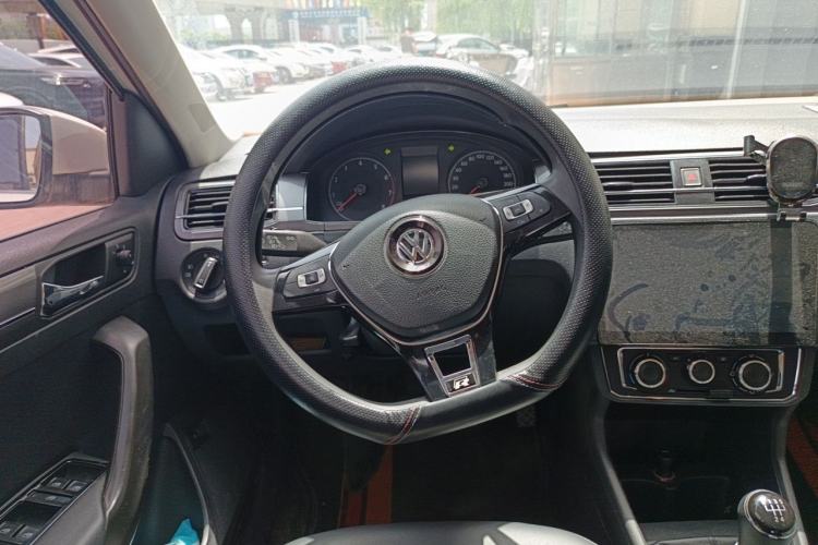 Used Volkswagen Santana 2016 1.6L Manual Comfort Edition Steering Wheel