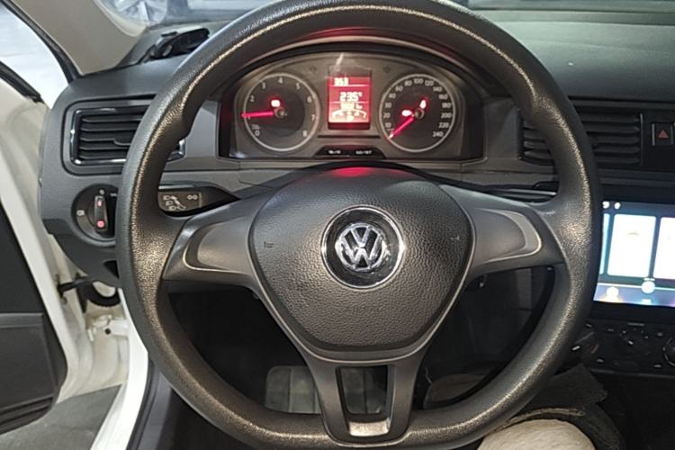 Used Volkswagen Santana 2016 1.4L Manual Fashion Edition Steering Wheel