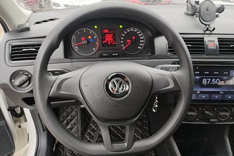 Used Volkswagen Santana 2016 1.6L Manual Fashion Edition Steering Wheel
