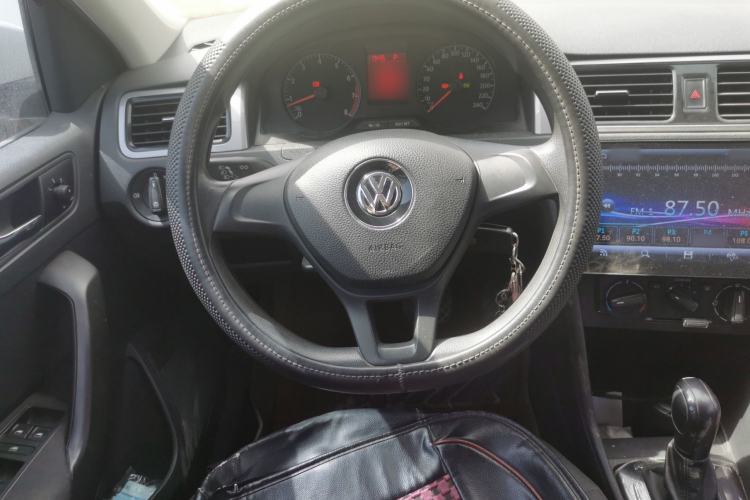 Used Volkswagen Santana 2016 1.6L Automatic Fashion Edition Steering Wheel