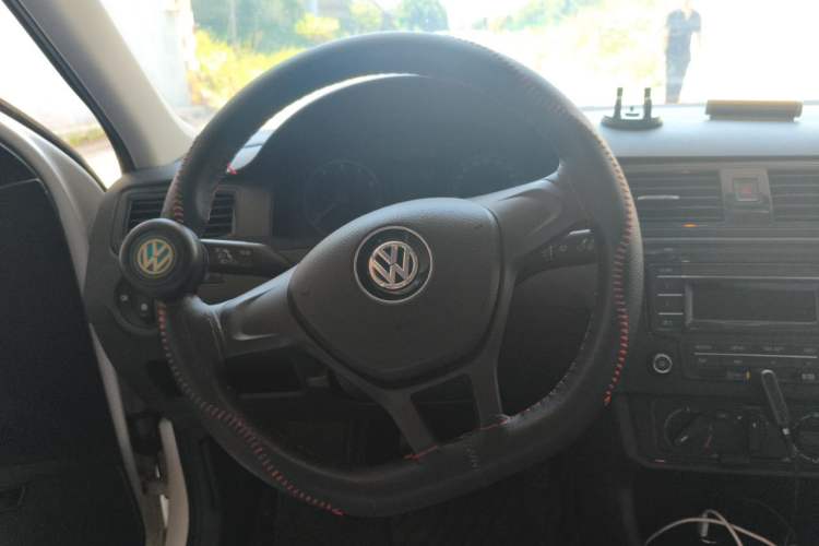 Used Volkswagen Santana 2016 1.4L Manual Fashion Edition Steering Wheel