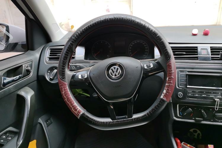 Used Volkswagen Santana 2016 1.6L Manual Comfort Edition Steering Wheel