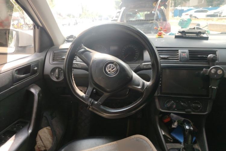 Used Volkswagen Santana 2016 1.6L Automatic Fashion Edition Steering Wheel