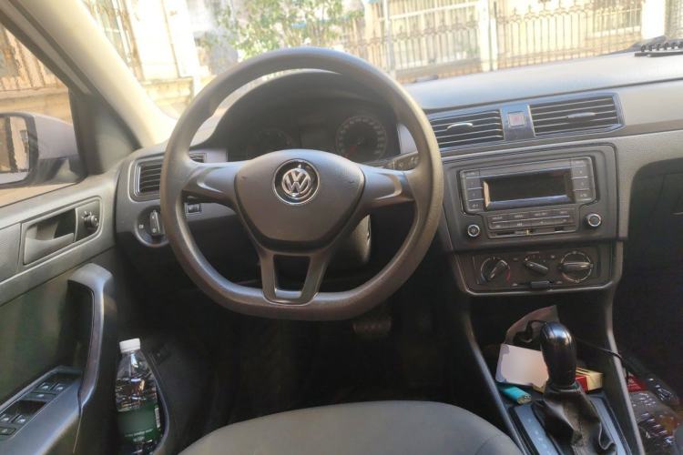 Used Volkswagen Santana 2016 1.6L Automatic Fashion Edition Steering Wheel