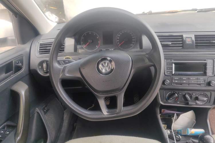 Used Volkswagen Santana 2016 1.6L Manual Fashion Edition Steering Wheel