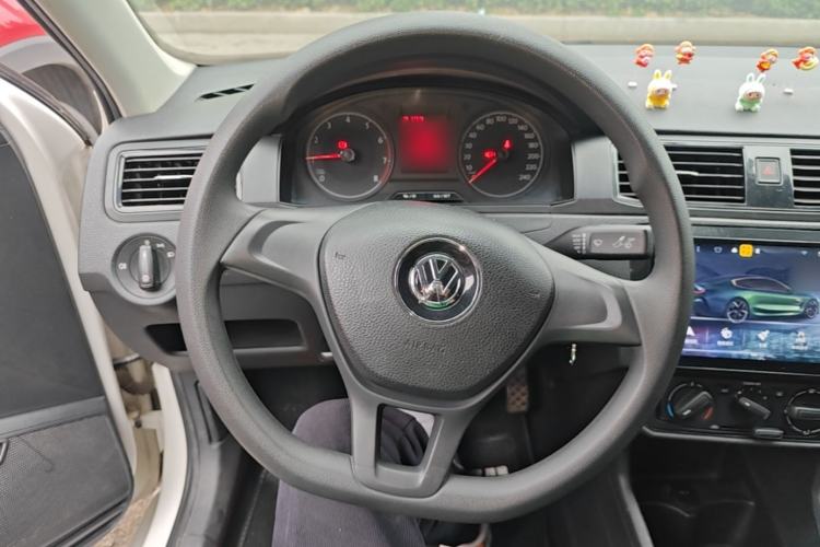 Used Volkswagen Santana 2016 1.4L Manual Fashion Edition Steering Wheel