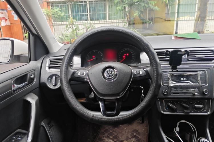 Used Volkswagen Santana 2016 1.6L Manual Comfort Edition Steering Wheel