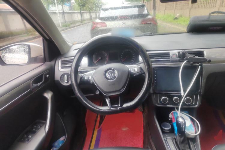 Used Volkswagen Santana 2016 1.6L Automatic Comfort Edition Steering Wheel