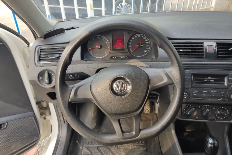 Used Volkswagen Santana 2016 1.6L Automatic Fashion Edition Steering Wheel