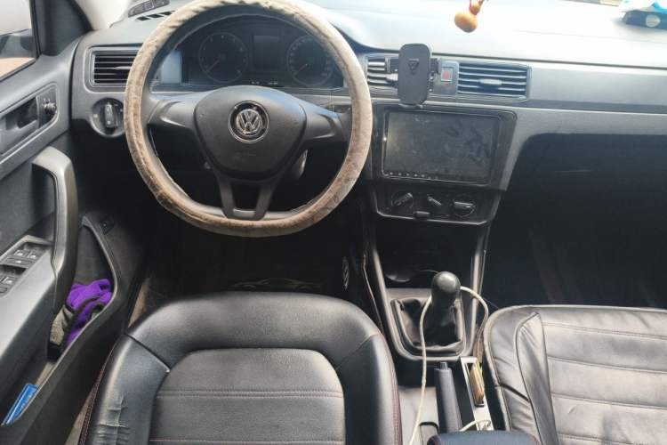 Used Volkswagen Santana 2016 1.6L Manual Fashion Edition Steering Wheel