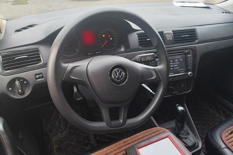 Used Volkswagen Santana 2016 1.6L Automatic Fashion Edition Steering Wheel