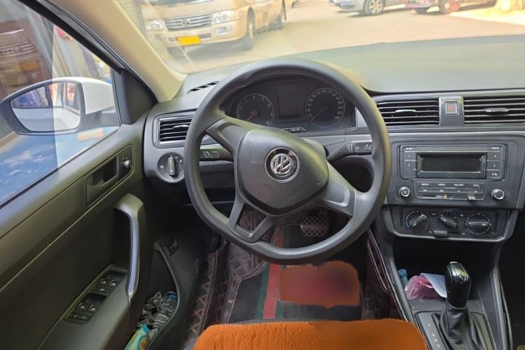 Used Volkswagen Santana 2016 1.6L Automatic Fashion Edition Steering Wheel