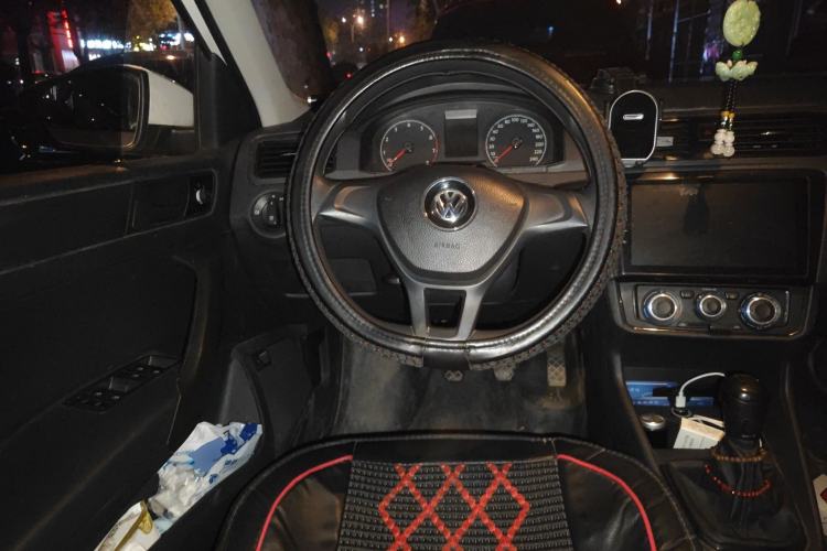 Used Volkswagen Santana 2016 1.6L Manual Fashion Edition Steering Wheel