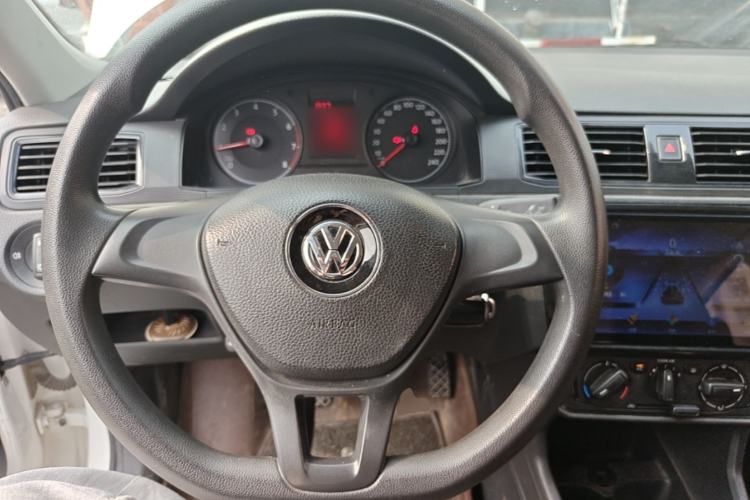 Used Volkswagen Santana 2016 1.6L Manual Fashion Edition Steering Wheel