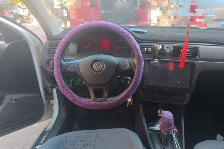 Used Volkswagen Santana 2016 1.6L Automatic Fashion Edition Steering Wheel