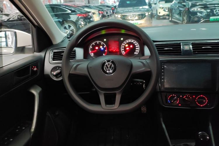 Used Volkswagen Santana 2016 1.6L Manual Fashion Edition Steering Wheel