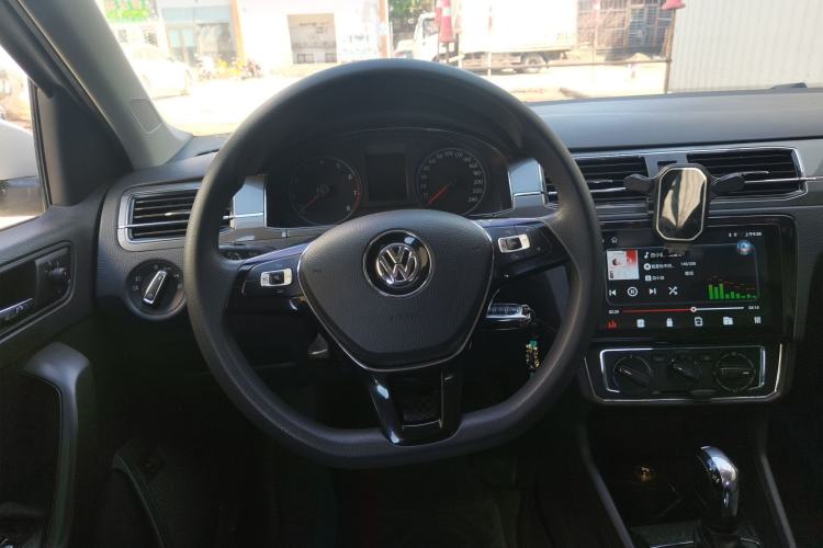 Used Volkswagen Santana 2016 1.6L Automatic Comfort Edition Steering Wheel