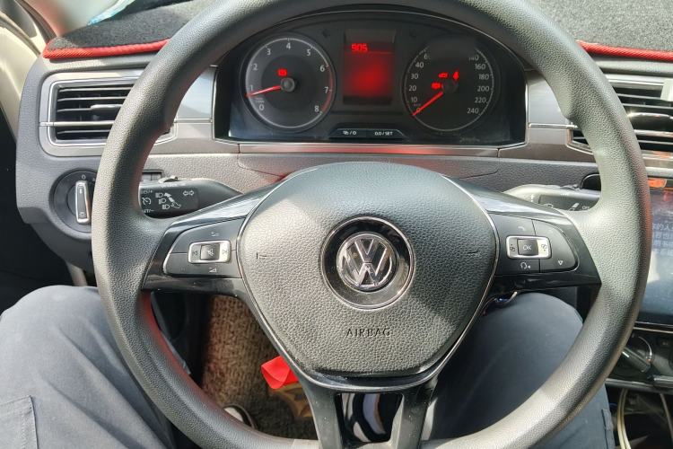 Used Volkswagen Santana 2016 1.6L Manual Comfort Edition Steering Wheel
