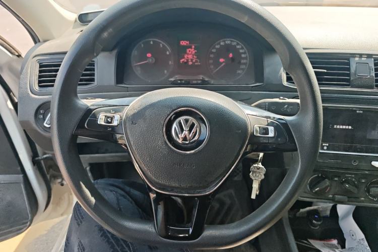 Used Volkswagen Santana 2016 1.6L Manual Fashion Edition Steering Wheel