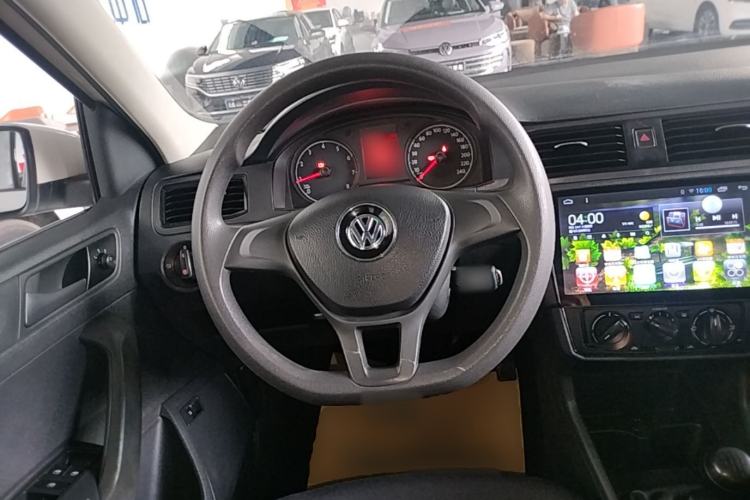 Used Volkswagen Santana 2016 1.6L Manual Fashion Edition Steering Wheel
