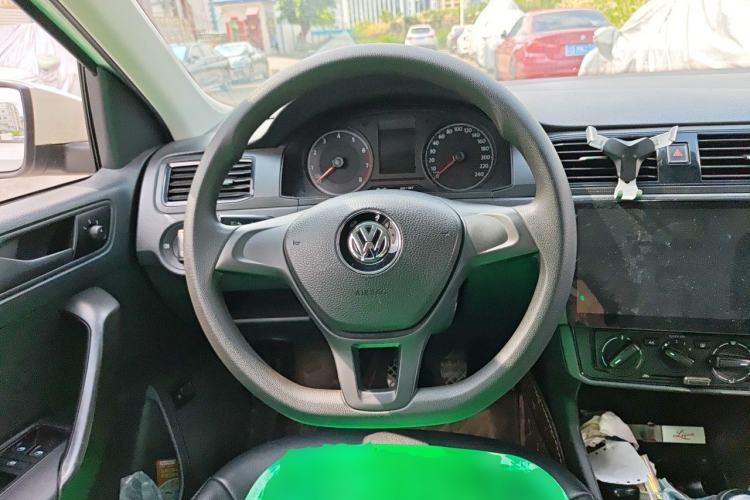 Used Volkswagen Santana 2016 1.6L Manual Fashion Edition Steering Wheel