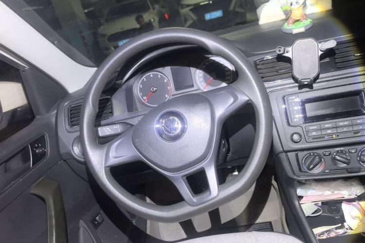 Used Volkswagen Santana 2016 1.6L Manual Fashion Edition Steering Wheel