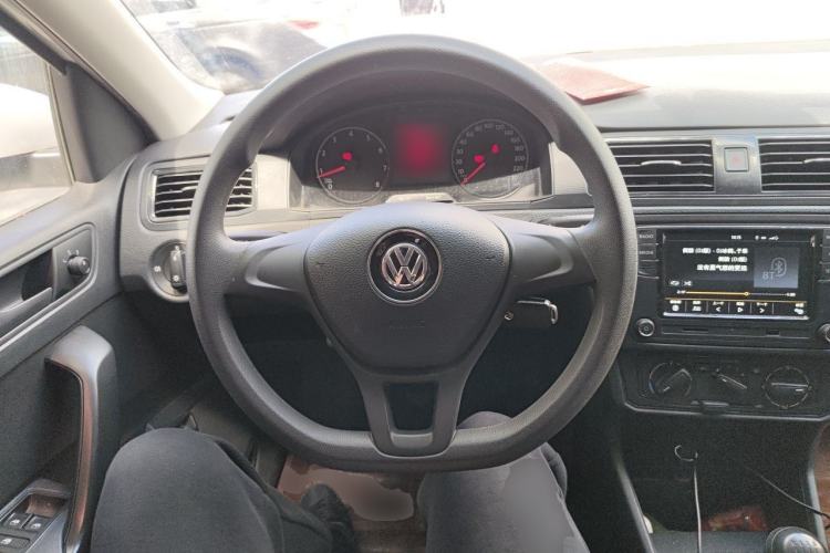 Used Volkswagen Santana 2016 1.4L Manual Fashion Edition Steering Wheel