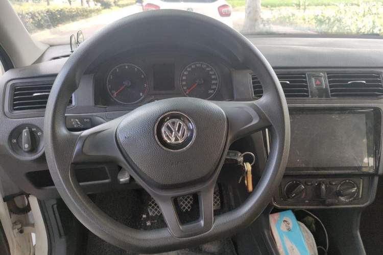 Used Volkswagen Santana 2016 1.6L Manual Fashion Edition Steering Wheel