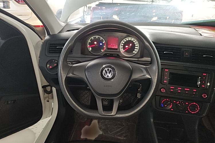 Used Volkswagen Santana 2016 1.6L Manual Fashion Edition Steering Wheel