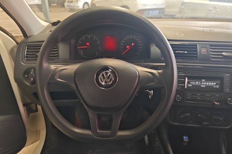 Used Volkswagen Santana 2016 1.6L Manual Fashion Edition Steering Wheel