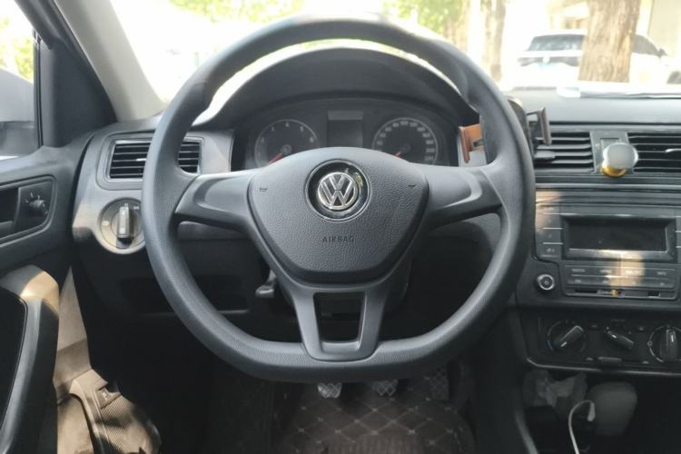 Used Volkswagen Santana 2016 1.6L Manual Fashion Edition Steering Wheel