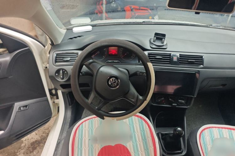 Used Volkswagen Santana 2016 1.4L Manual Fashion Edition Steering Wheel