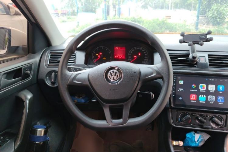 Used Volkswagen Santana 2016 1.4L Manual Fashion Edition Steering Wheel