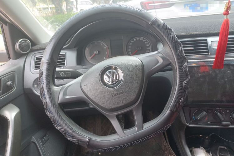 Used Volkswagen Santana 2016 1.4L Manual Fashion Edition Steering Wheel