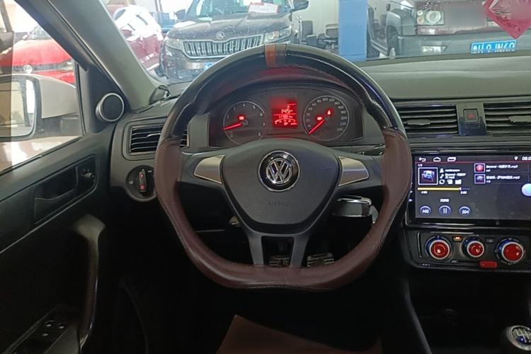 Used Volkswagen Santana 2016 1.6L Manual Fashion Edition Steering Wheel