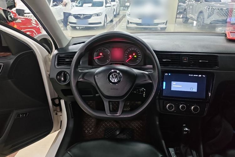 Used Volkswagen Santana 2016 1.6L Automatic Fashion Edition Steering Wheel