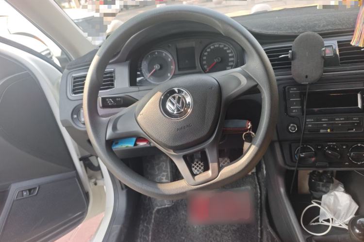 Used Volkswagen Santana 2016 1.6L Manual Fashion Edition Steering Wheel