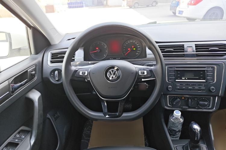 Used Volkswagen Santana 2016 1.6L Automatic Comfort Edition Steering Wheel