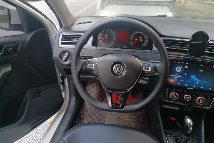 Used Volkswagen Santana 2016 1.6L Automatic Comfort Edition Steering Wheel