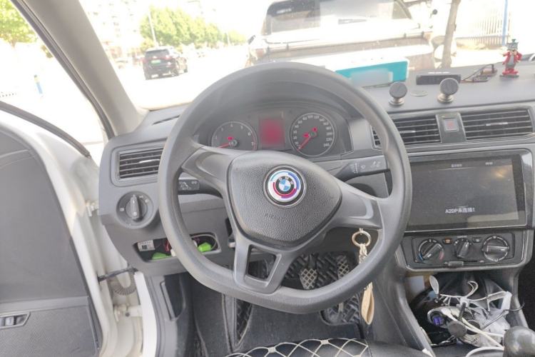 Used Volkswagen Santana 2016 1.6L Manual Fashion Edition Steering Wheel