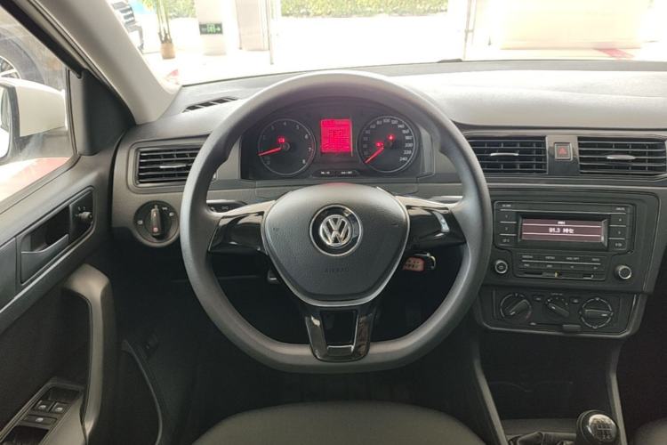 Used Volkswagen Santana 2016 1.4L Manual Fashion Edition Steering Wheel