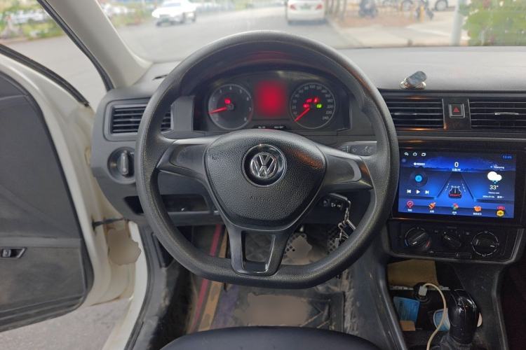 Used Volkswagen Santana 2016 1.6L Automatic Fashion Edition Steering Wheel