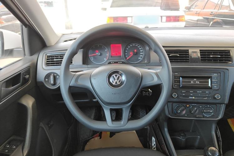 Used Volkswagen Santana 2016 1.4L Manual Fashion Edition Steering Wheel