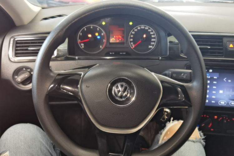 Used Volkswagen Santana 2016 1.4L Manual Fashion Edition Steering Wheel