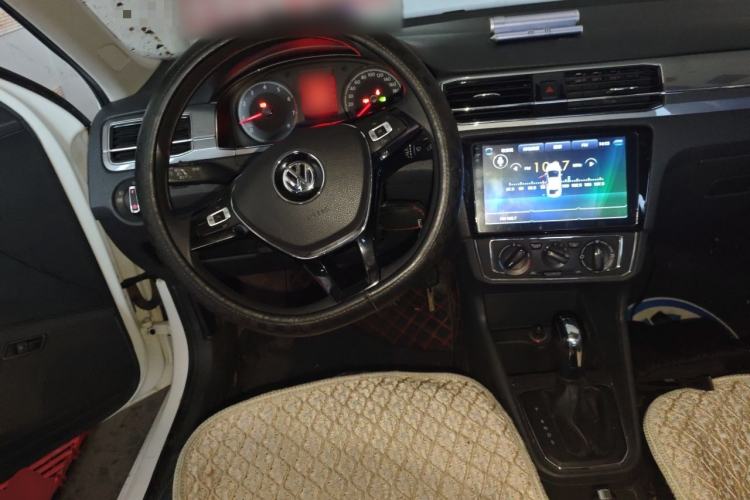 Used Volkswagen Santana 2016 1.6L Automatic Comfort Edition Steering Wheel